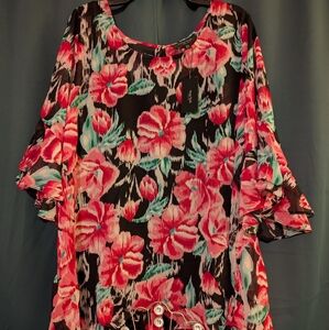 New women's 22/24 top